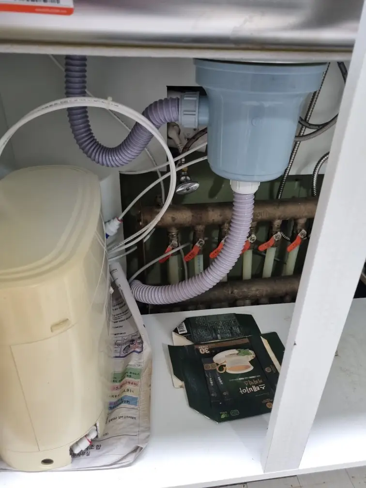 싱크대 막힘 샤프트 작업으로 완벽한 배수 기능 복구